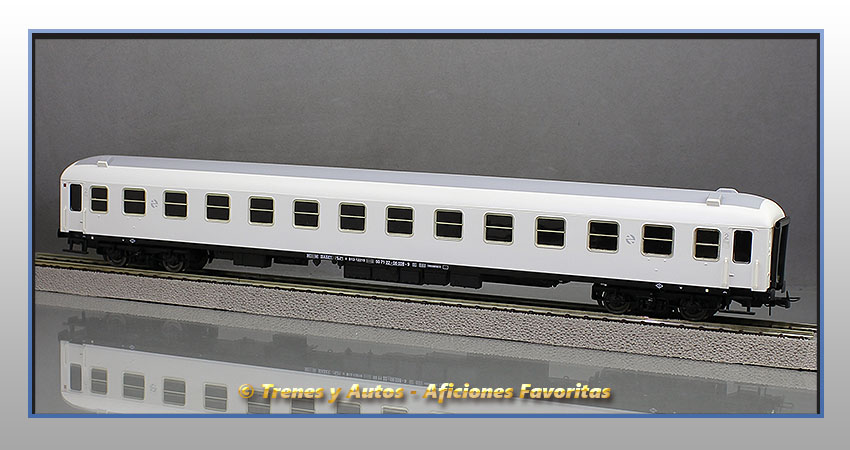 Coche pasajeros B12 "Transición" - Renfe